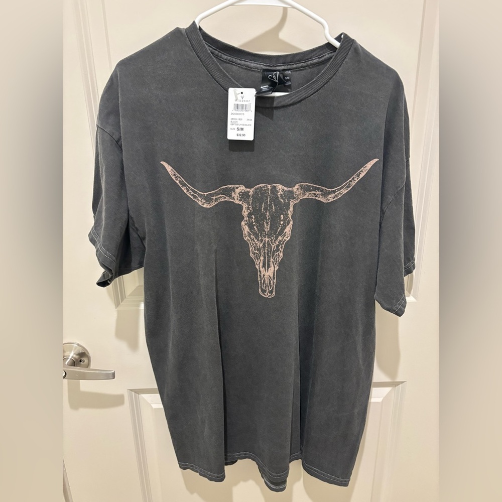 Windsor oversized longhorn tee NWT